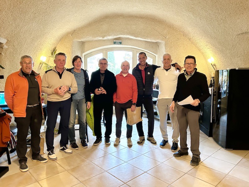 Podium en BRUT