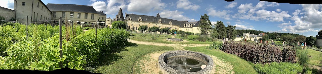 Abbaye de FONTEVRAUD